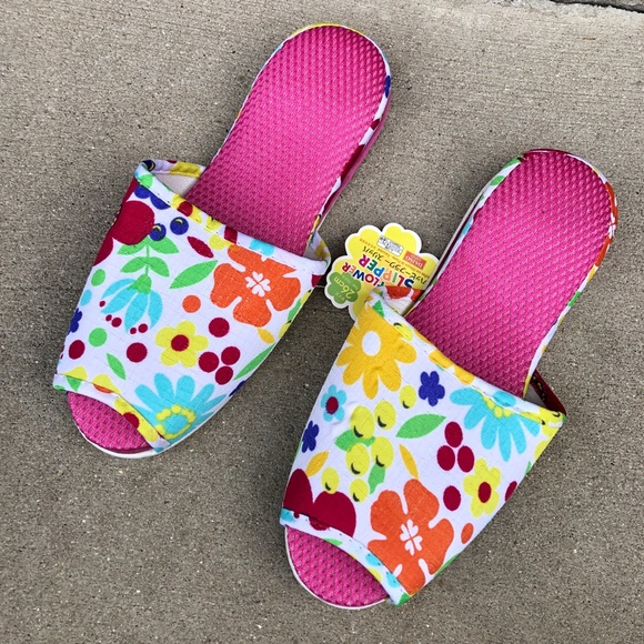 NWT Dayso Happy Flower Slippers - Picture 2 of 8